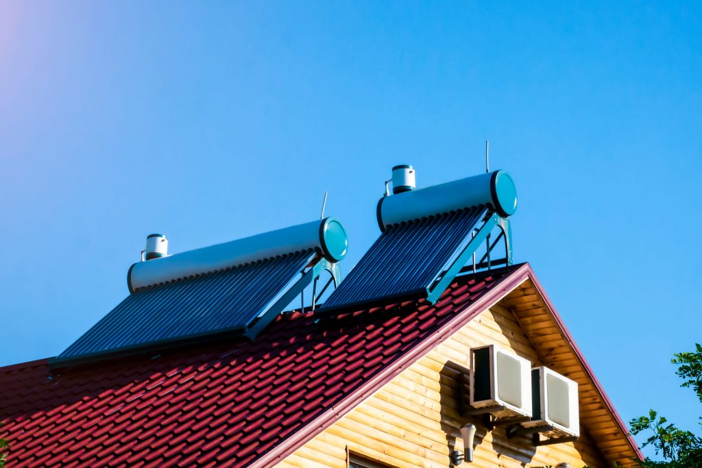 Calentador de agua solar montado en el techo de 300 litros con tubo de calor